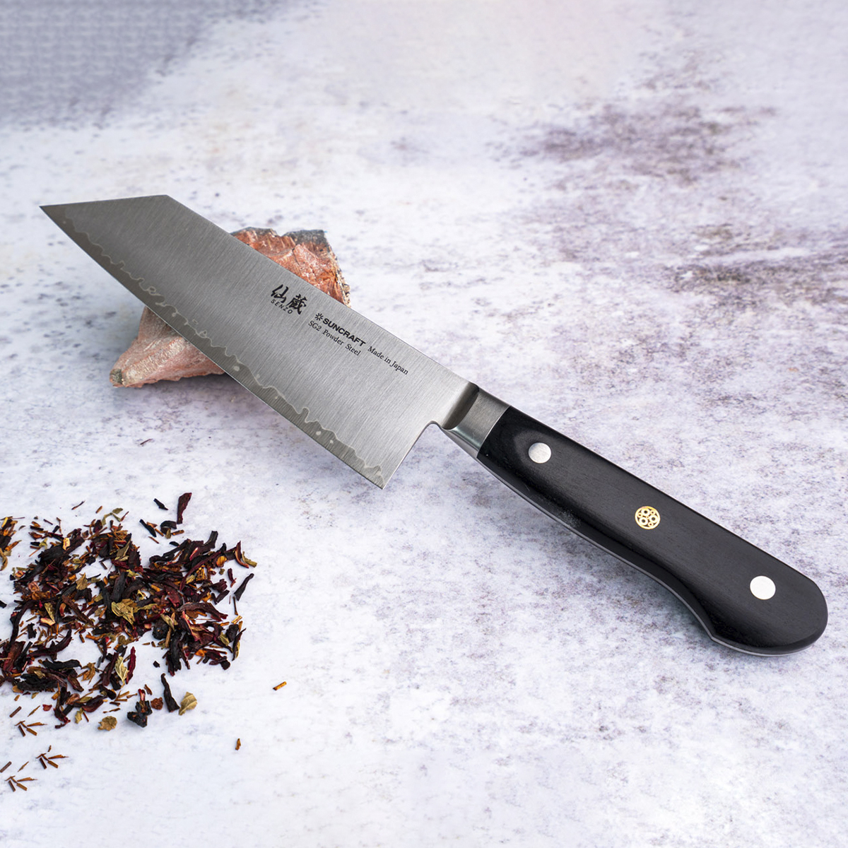 Нож кухонный Сантоку Bunka SUNCRAFT Professional 165 мм Порошковая сталь - Super Gold №2 (SG-2), 3 слоя, закалка 63-64HRC, рукоять - Pakka Wood. Ручная работа — изображение 3